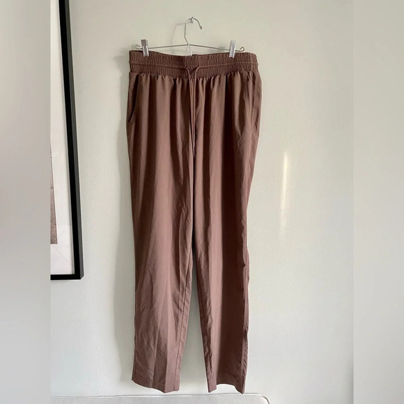 GapFit  Lightweight Activewear Pants Size L Tall 32" - Picture 1 of 7